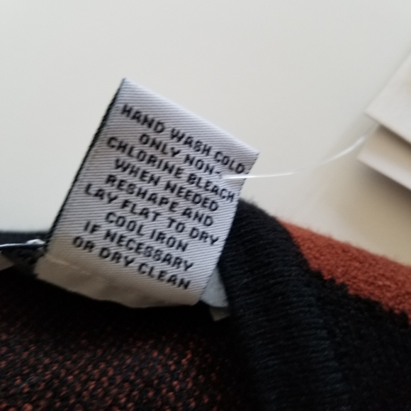 🆕️⬇️Carmen Marc Valvo Eyelash Zebra Print Dolman Sleeve Sweater - Picture 13 of 14